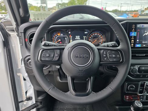 New 2026 Jeep Wrangler Unlimited Rubicon image 25