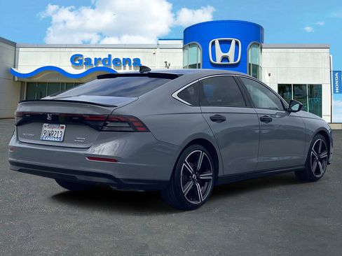 Used 2025 Honda Accord Sport image 6