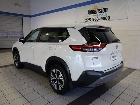 Used 2023 Nissan Rogue SV image 11