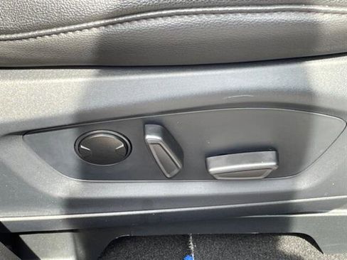 Used 2023 Ford Explorer ST-Line w/ Class IV Trailer Tow Package image 10