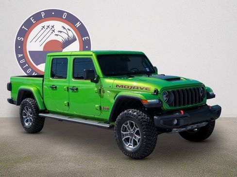 New 2026 Jeep Gladiator Mojave image 2