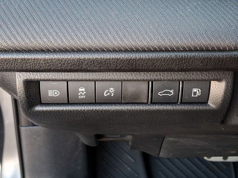 Used 2025 Toyota Camry SE image 25