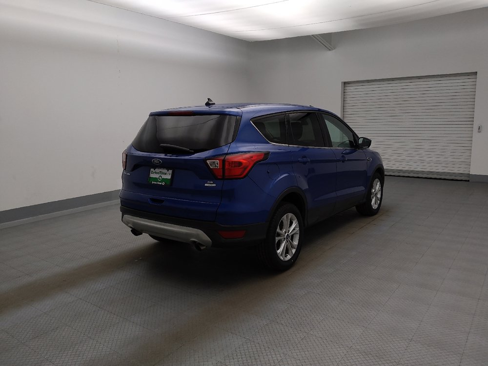 Used 2019 Ford Escape SE FWD image 9
