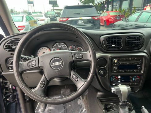 Used 2009 Chevrolet TrailBlazer SS w/ Sun And 6-Disc Cd Package image 20