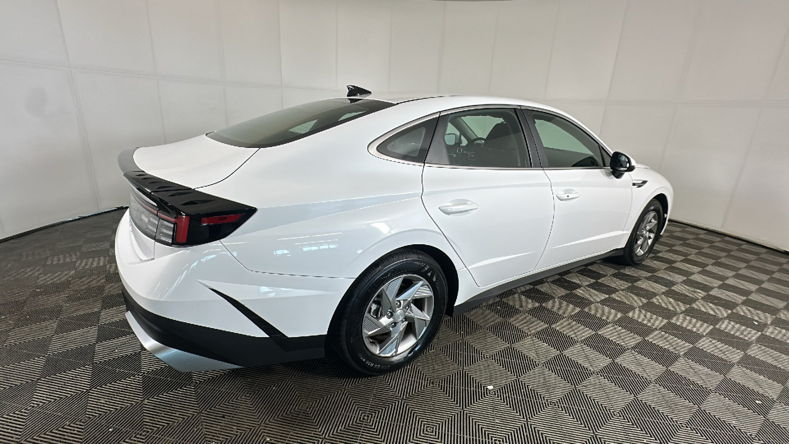 Certified 2026 Hyundai Sonata SE FWD image 3
