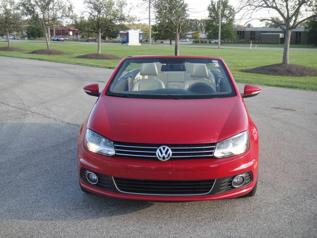 Used 2012 Volkswagen Eos Komfort FWD image 3