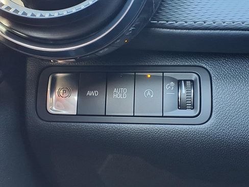 New 2026 Chevrolet Equinox LT image 9