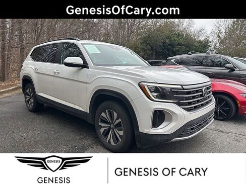 Used 2024 Volkswagen Atlas SE image 1