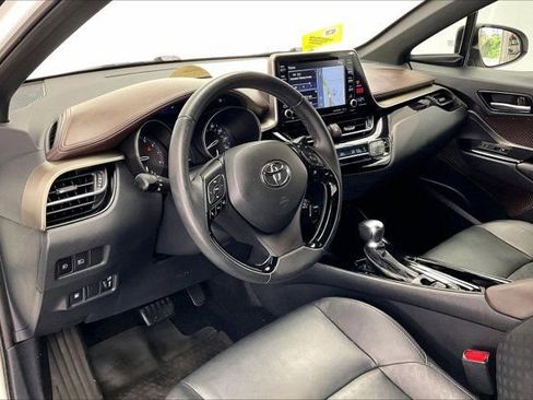 Used 2019 Toyota C-HR Limited image 14