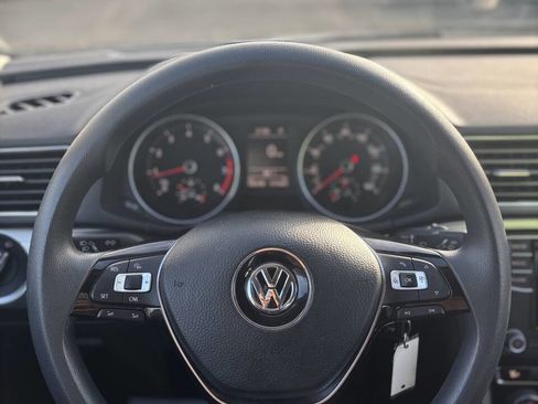 Used 2016 Volkswagen Passat 1.8T S w/ Lighting Package (P06) image 19