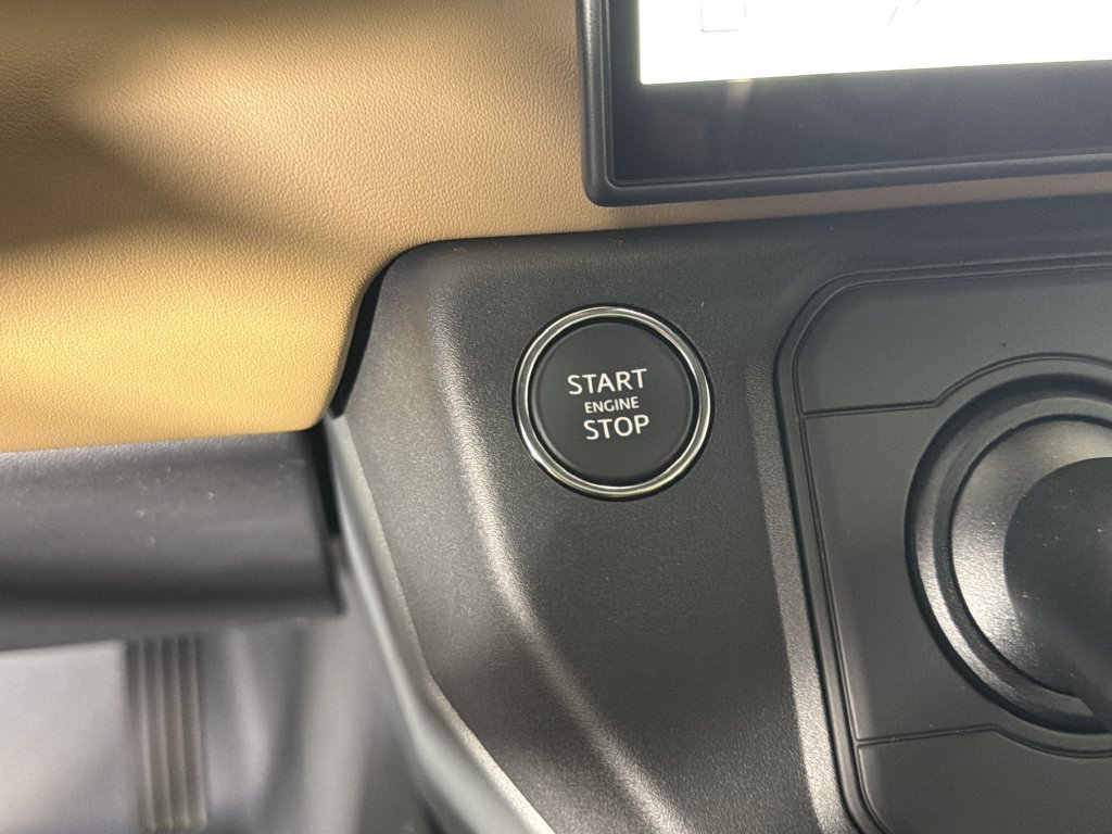 New 2026 Land Rover Defender 110 X-Dynamic SE AWD/4WD image 19