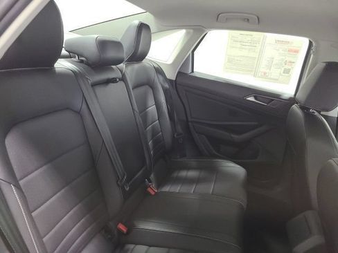 Used 2024 Volkswagen Jetta SE FWD image 12