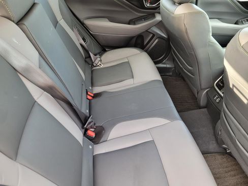 Certified 2025 Subaru Outback Onyx Edition AWD/4WD image 13