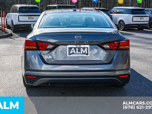 Used 2025 Nissan Altima 2.5 SV image 11