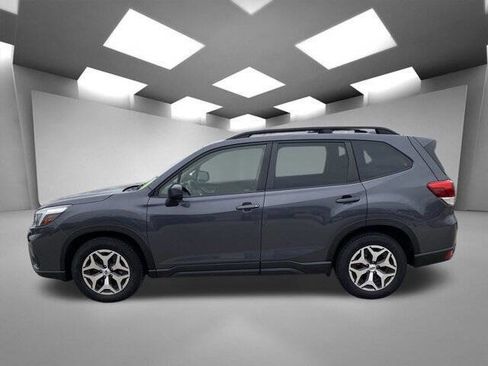 Used 2021 Subaru Forester Premium image 4