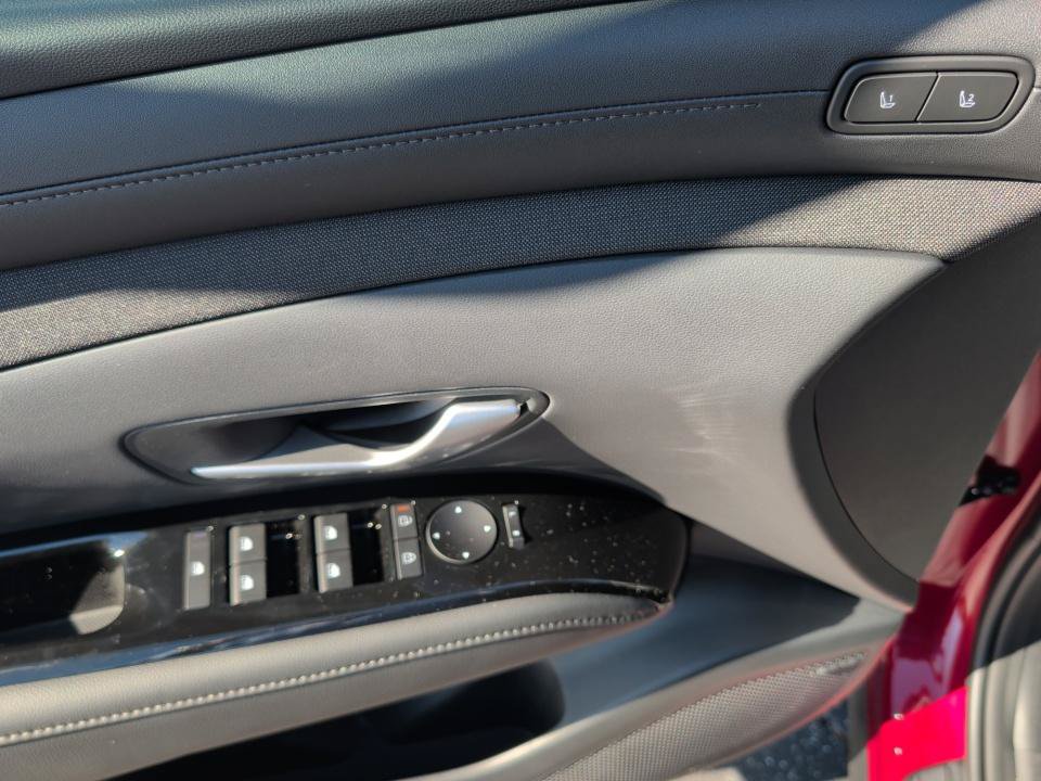 New 2026 Hyundai Tucson Limited FWD image 32