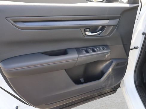 Used 2026 Honda CR-V Sport image 9