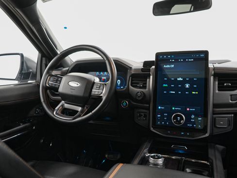 Used 2024 Ford Expedition Max Platinum image 15