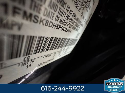 Used 2023 Ford Explorer XLT w/ Equipment Group 202A AWD/4WD image 27