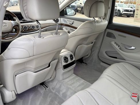 Used 2015 Mercedes-Benz S 550 Sedan image 35