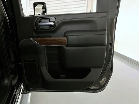 Used 2023 Chevrolet Silverado 2500 High Country image 17