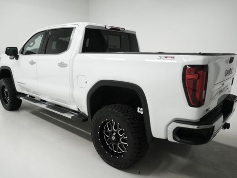 Used 2021 GMC Sierra 1500 SLT w/ SLT Premium Plus Package image 5