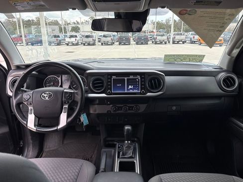 Used 2021 Toyota Tacoma SR5 image 8