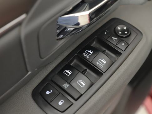 Certified 2019 RAM 1500 Lone Star image 9