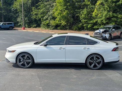 Used 2023 Honda Accord Sport image 4