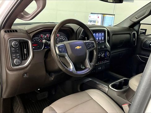 Used 2022 Chevrolet Silverado 1500 LTZ w/ Z71 Off-Road Package AWD/4WD image 17