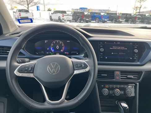 Used 2024 Volkswagen Taos SE image 24