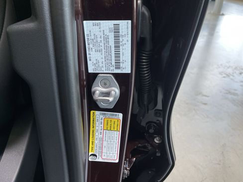 New 2024 Lincoln Nautilus Reserve w/ Equipment Group 202A image 14