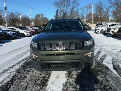 Used 2018 Jeep Compass Latitude w/ Cold Weather Group image 3