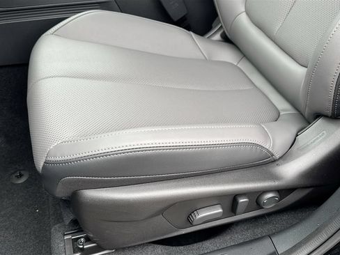 New 2026 Subaru Outback Limited AWD/4WD image 18