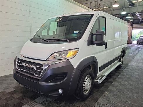 Used 2025 RAM ProMaster 2500 w/ U-Haul Equipment Group FWD image 4