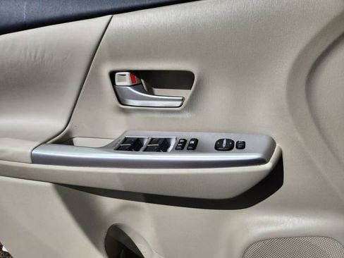 Used 2012 Toyota Prius V Five FWD image 12