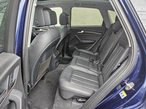 Used 2018 Audi Q5 2.0T Premium image 12
