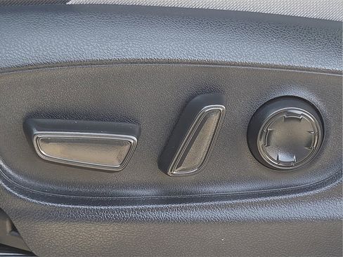 Used 2024 Toyota Tacoma TRD Off-Road image 19