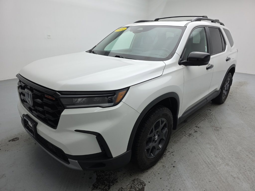 Used 2024 Honda Pilot TrailSport image 5