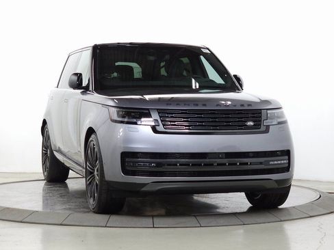 Used 2025 Land Rover Range Rover Long Wheelbase SE image 9