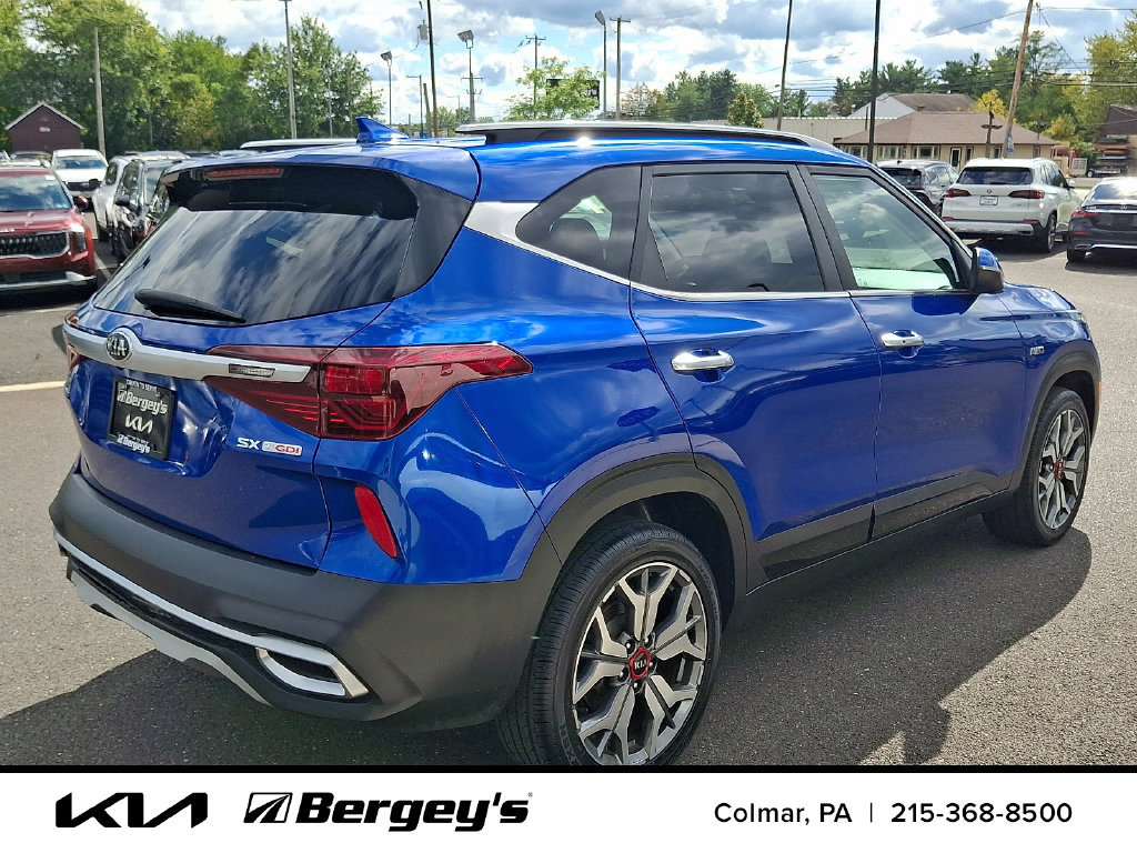 Certified 2021 Kia Seltos SX w/ SX Sunroof Package AWD/4WD image 5