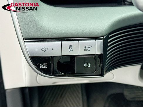 Used 2023 Hyundai Ioniq 5 SEL image 13