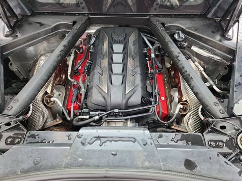 Used 2023 Chevrolet Corvette Stingray Premium Cpe w/ Z51 Performance Package RWD image 27