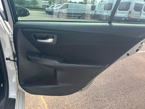 Used 2016 Toyota Camry XSE FWD image 19