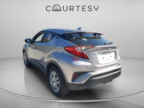 Used 2019 Toyota C-HR LE image 2