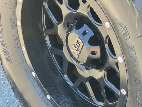 Used 2014 Toyota Tacoma PreRunner w/ TRD Off-Road Package image 21