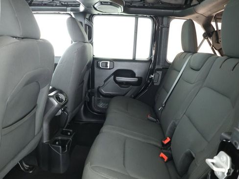 Used 2020 Jeep Wrangler Unlimited Sport S image 18
