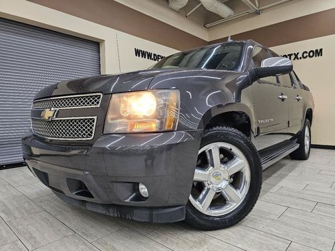 Used 2011 Chevrolet Avalanche LT w/ Regional Value Package RWD image 1