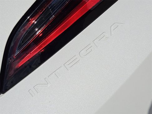 New 2025 Acura Integra image 12