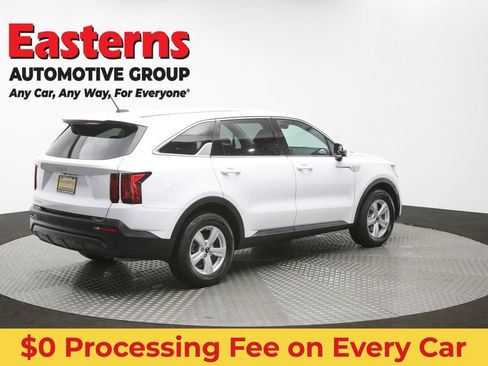 Used 2023 Kia Sorento LX FWD image 37